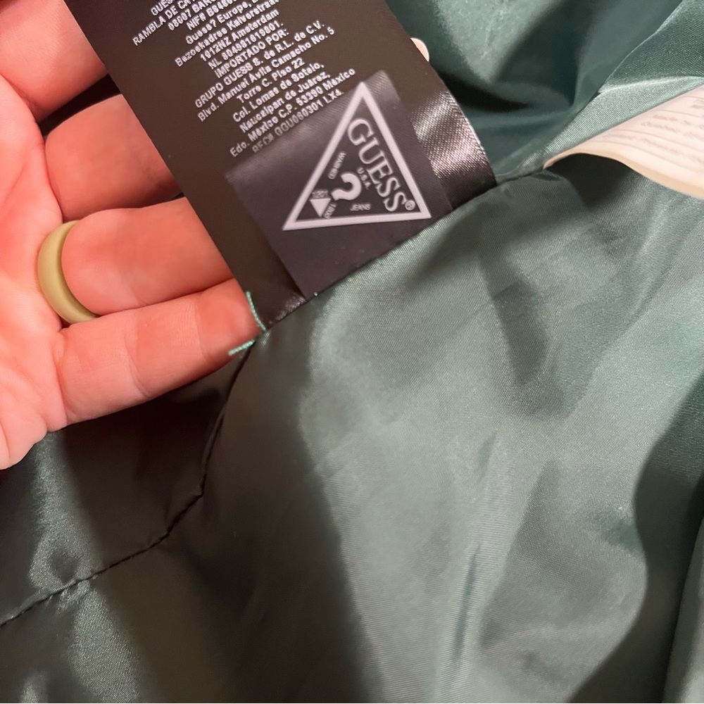 GUESS Kelly Green Men’s Puffer Jacket Size Large - Picture 9 of 14